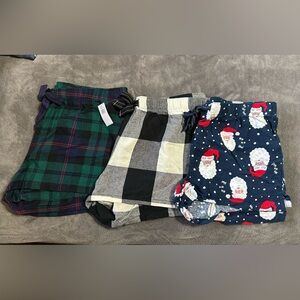 Old Navy Women’s Christmas Shorts Set